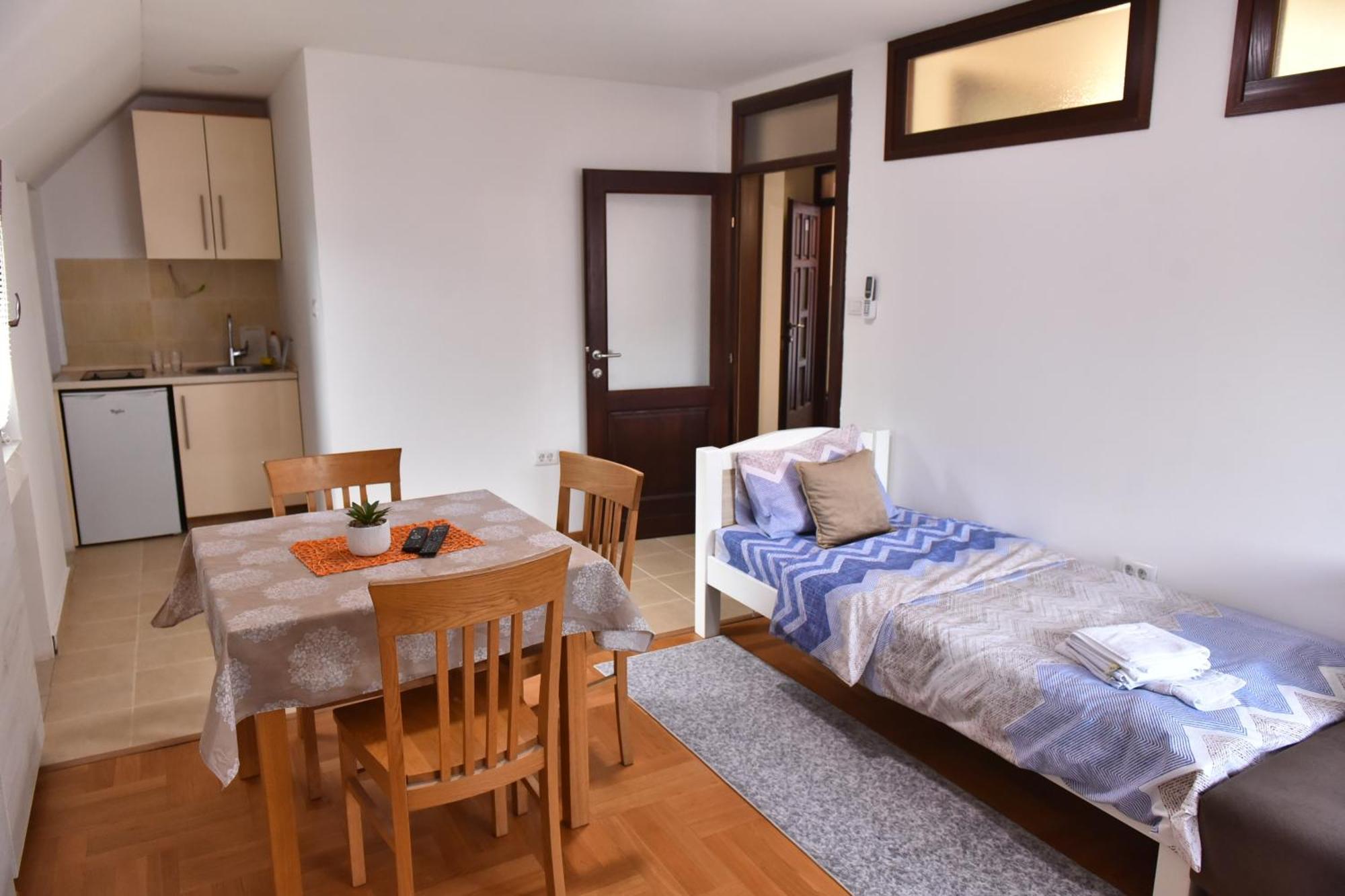 Apartments Ravno プルジネ 部屋 写真