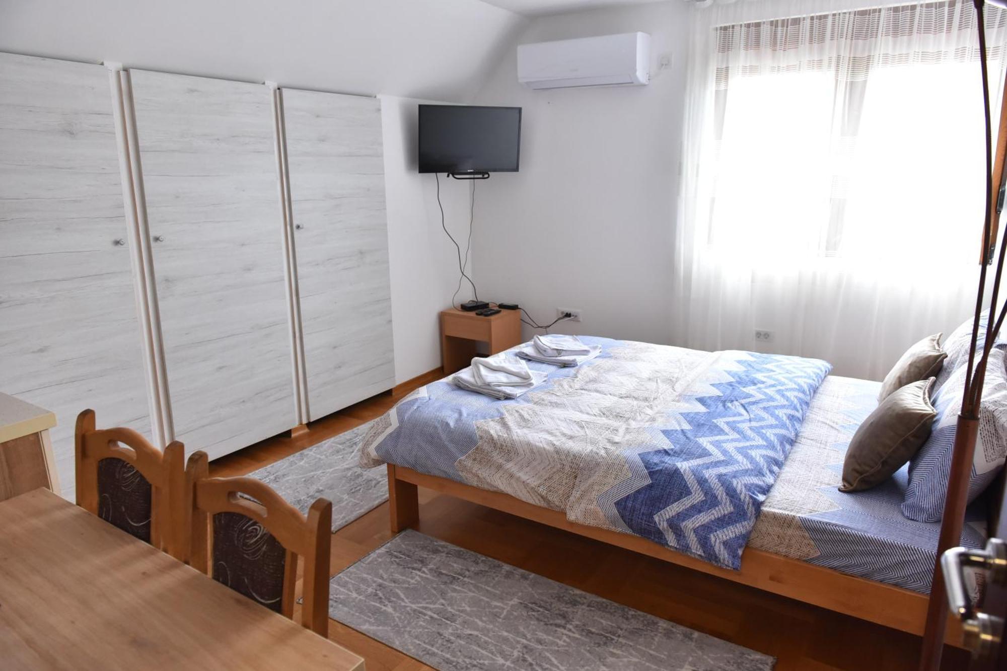 Apartments Ravno プルジネ 部屋 写真