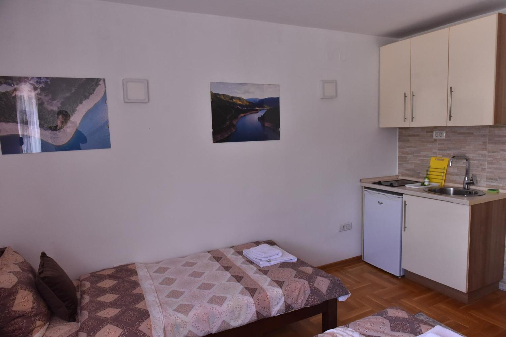 Apartments Ravno プルジネ 部屋 写真