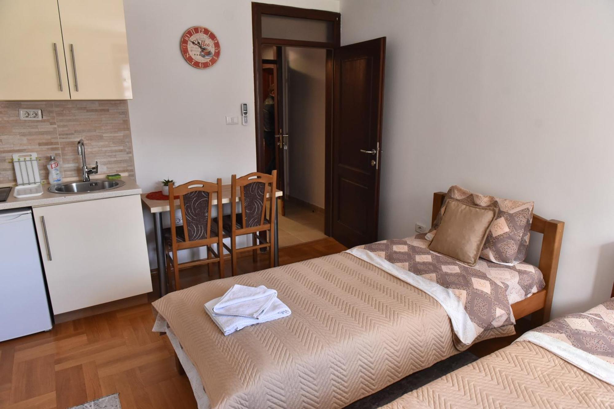 Apartments Ravno プルジネ 部屋 写真
