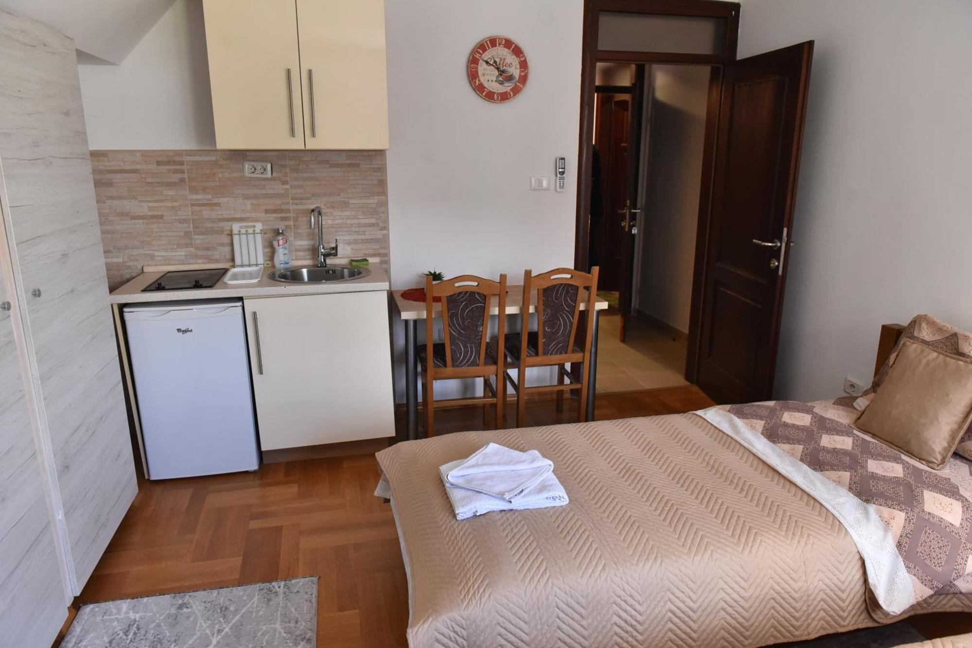 Apartments Ravno プルジネ 部屋 写真
