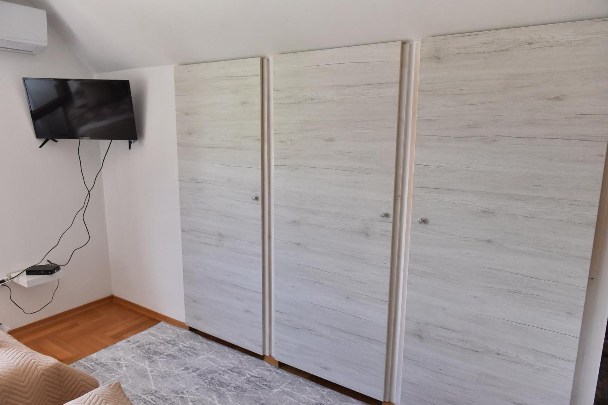 Apartments Ravno プルジネ 部屋 写真