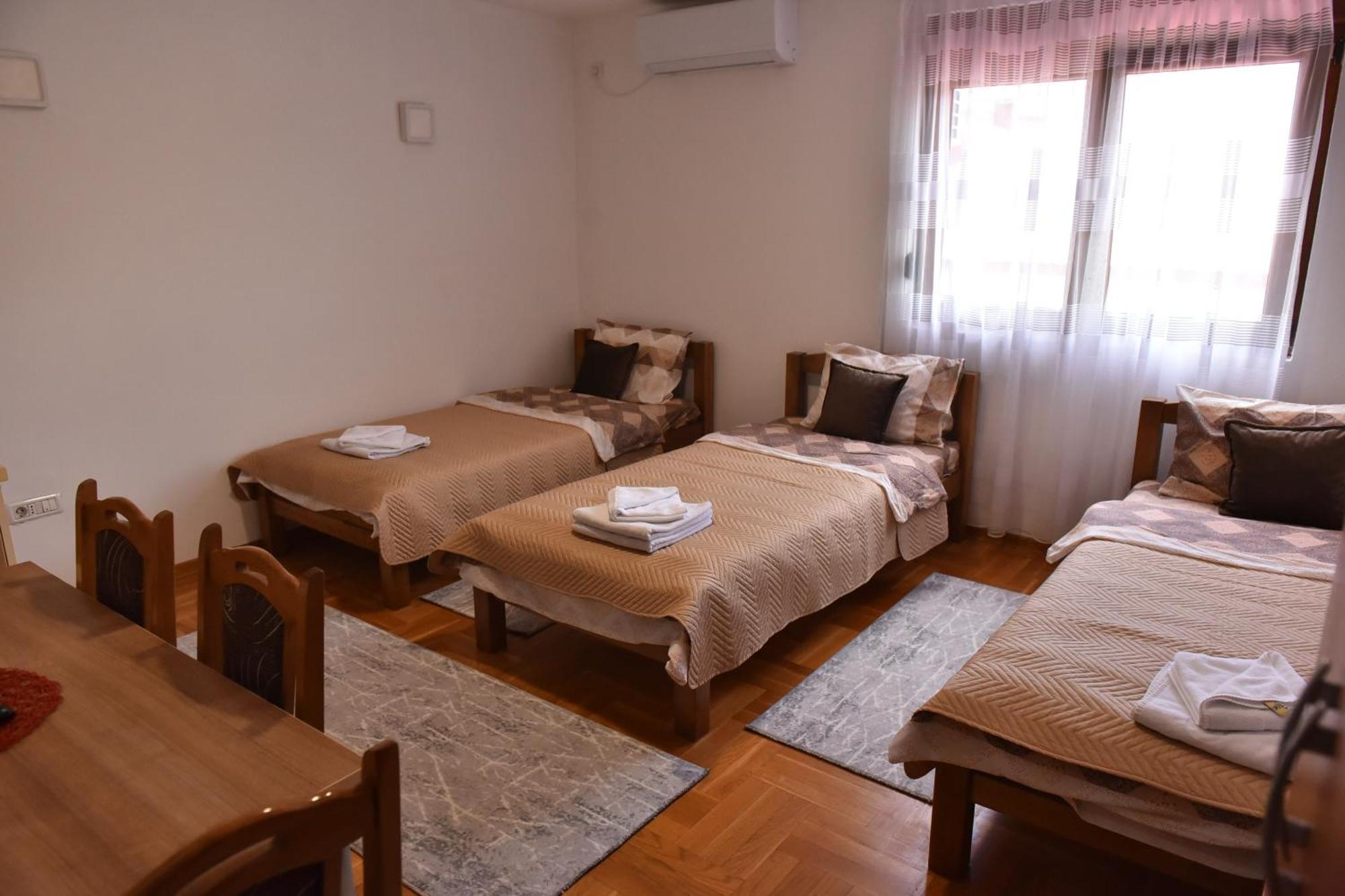 Apartments Ravno プルジネ エクステリア 写真