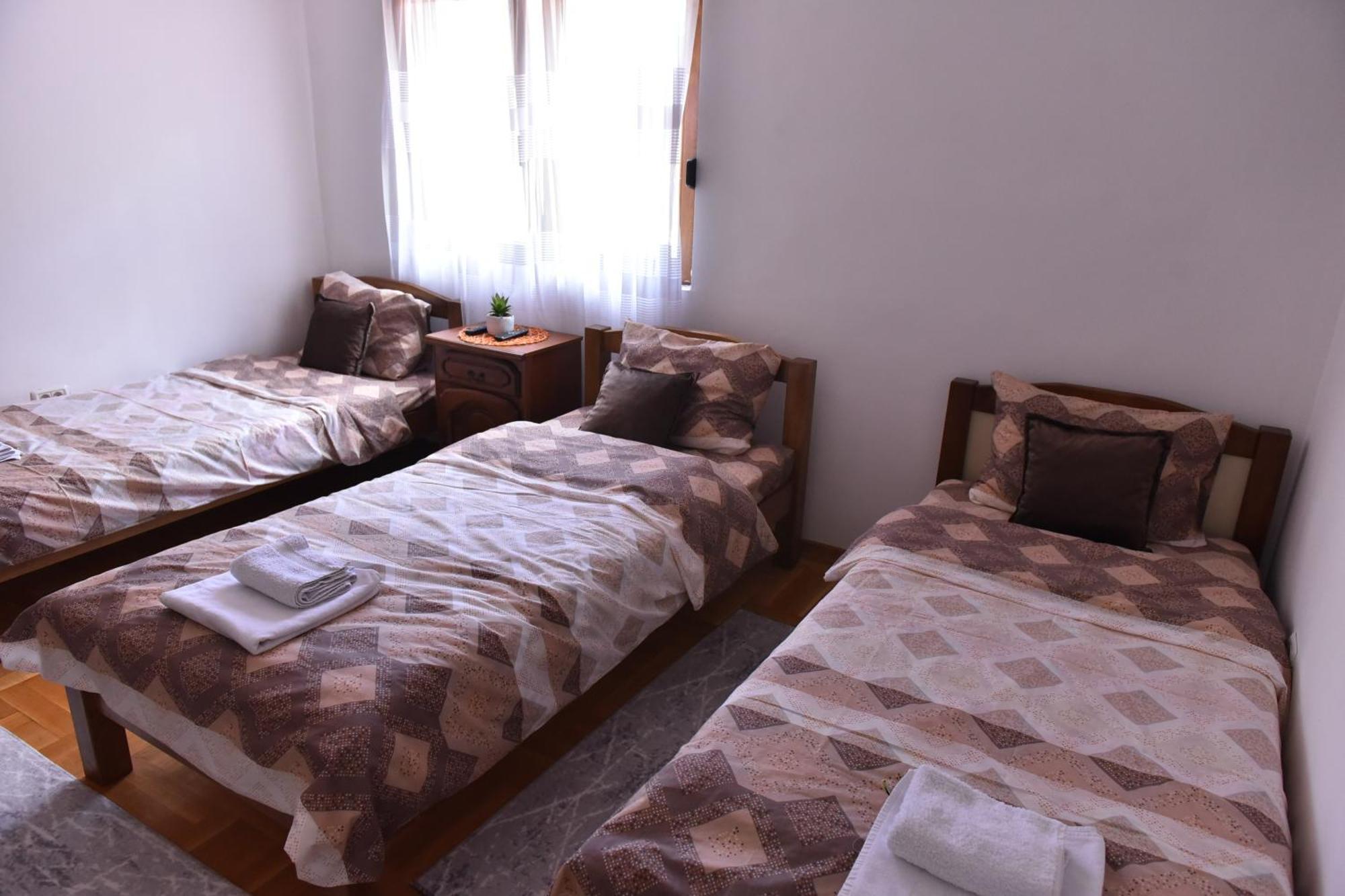 Apartments Ravno プルジネ エクステリア 写真